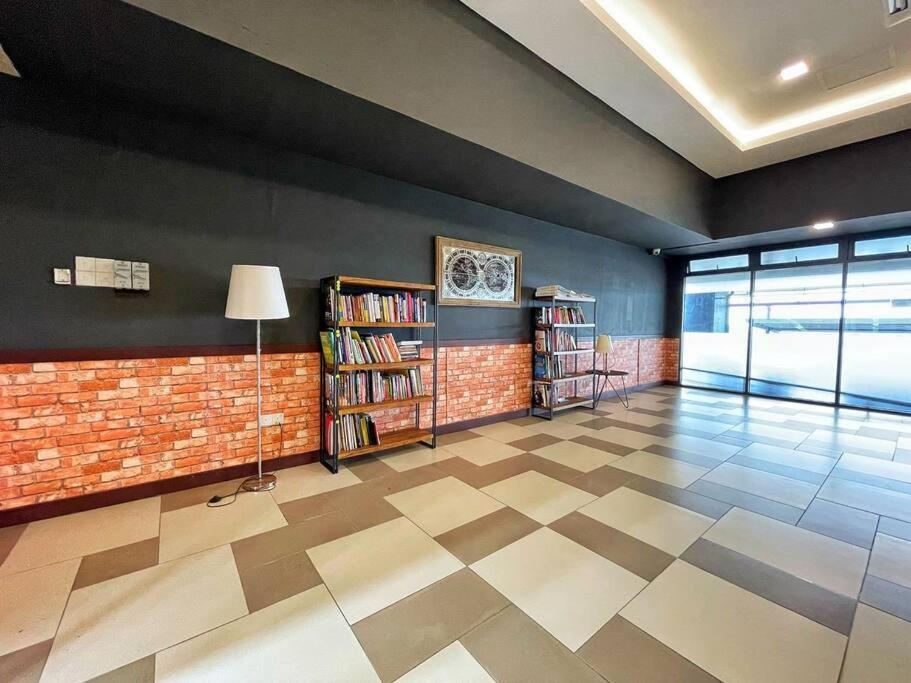 Teo Resident 2 Vivacity Jazz Suite 4 Кучинг Экстерьер фото